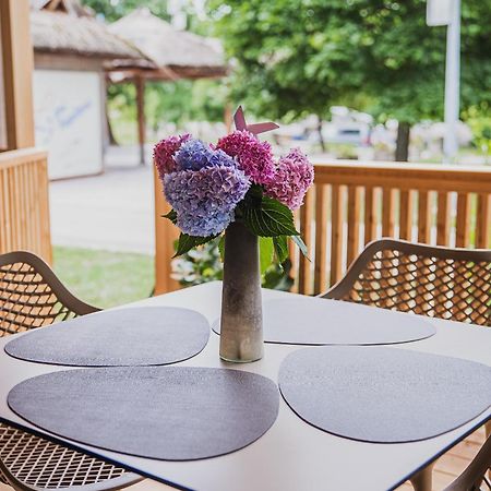 Premium Mobile Homes With Thermal Riviera Tickets Catez ob Savi Dış mekan fotoğraf