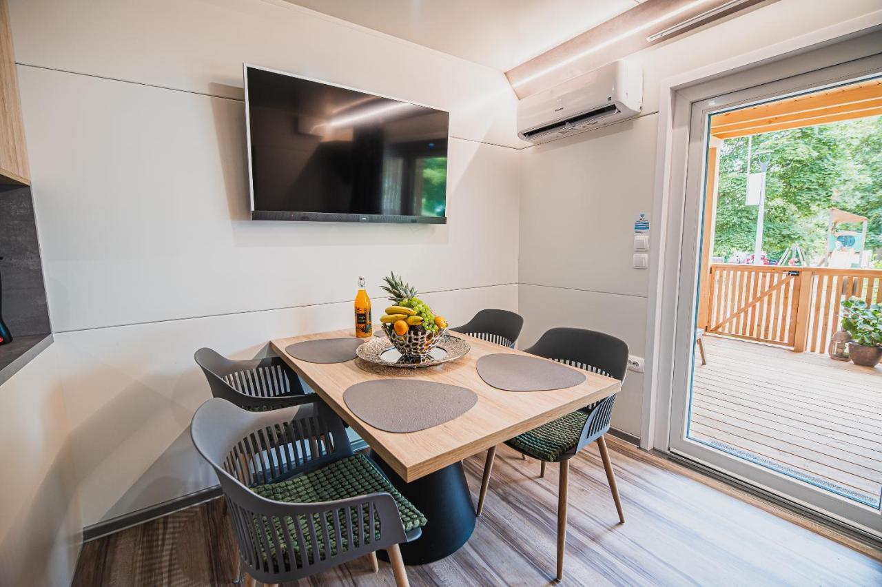 Premium Mobile Homes With Thermal Riviera Tickets Catez ob Savi Dış mekan fotoğraf