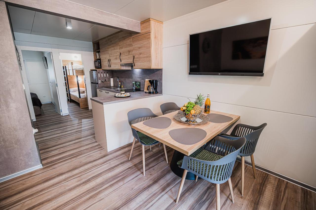 Premium Mobile Homes With Thermal Riviera Tickets Catez ob Savi Dış mekan fotoğraf