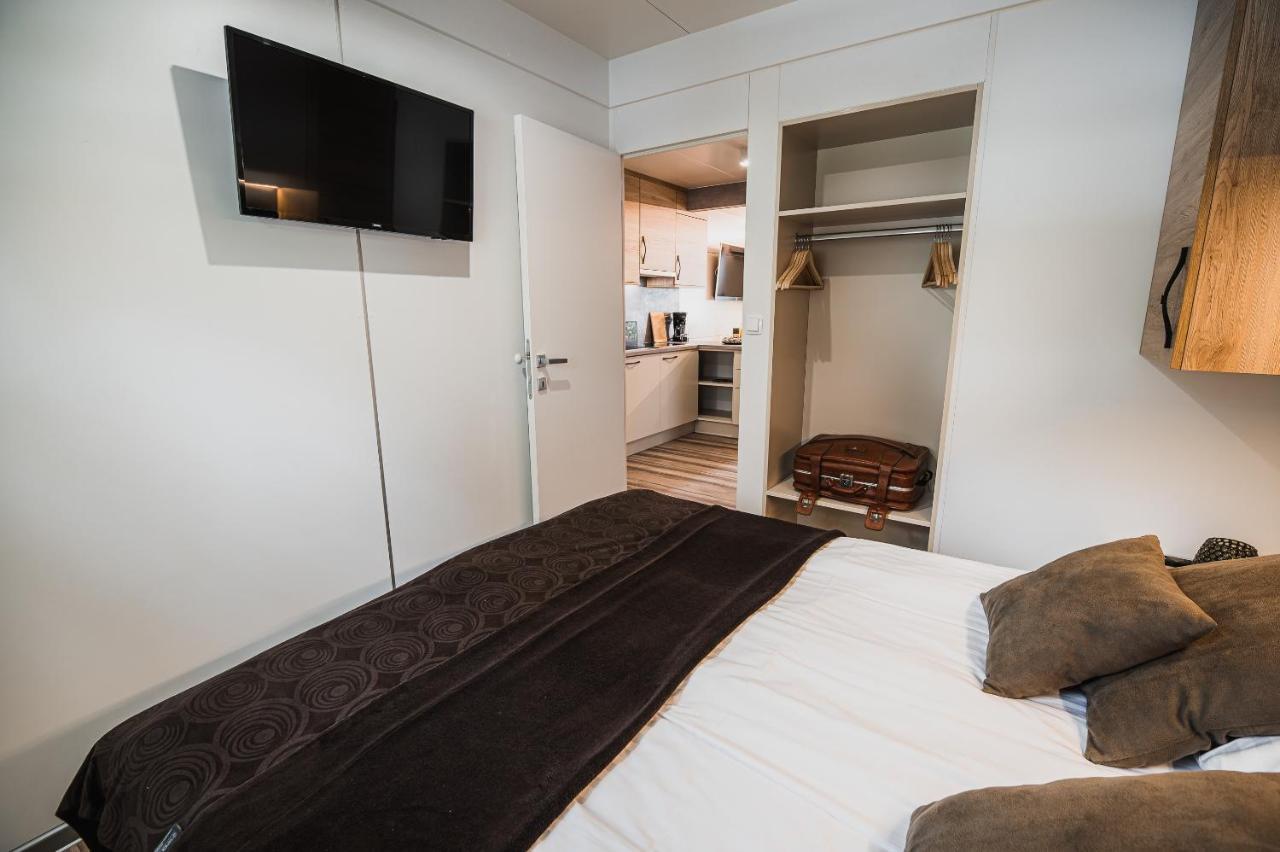 Premium Mobile Homes With Thermal Riviera Tickets Catez ob Savi Dış mekan fotoğraf