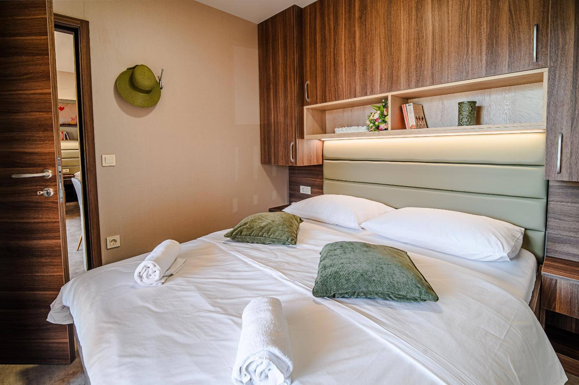 Premium Mobile Homes With Thermal Riviera Tickets Catez ob Savi Dış mekan fotoğraf
