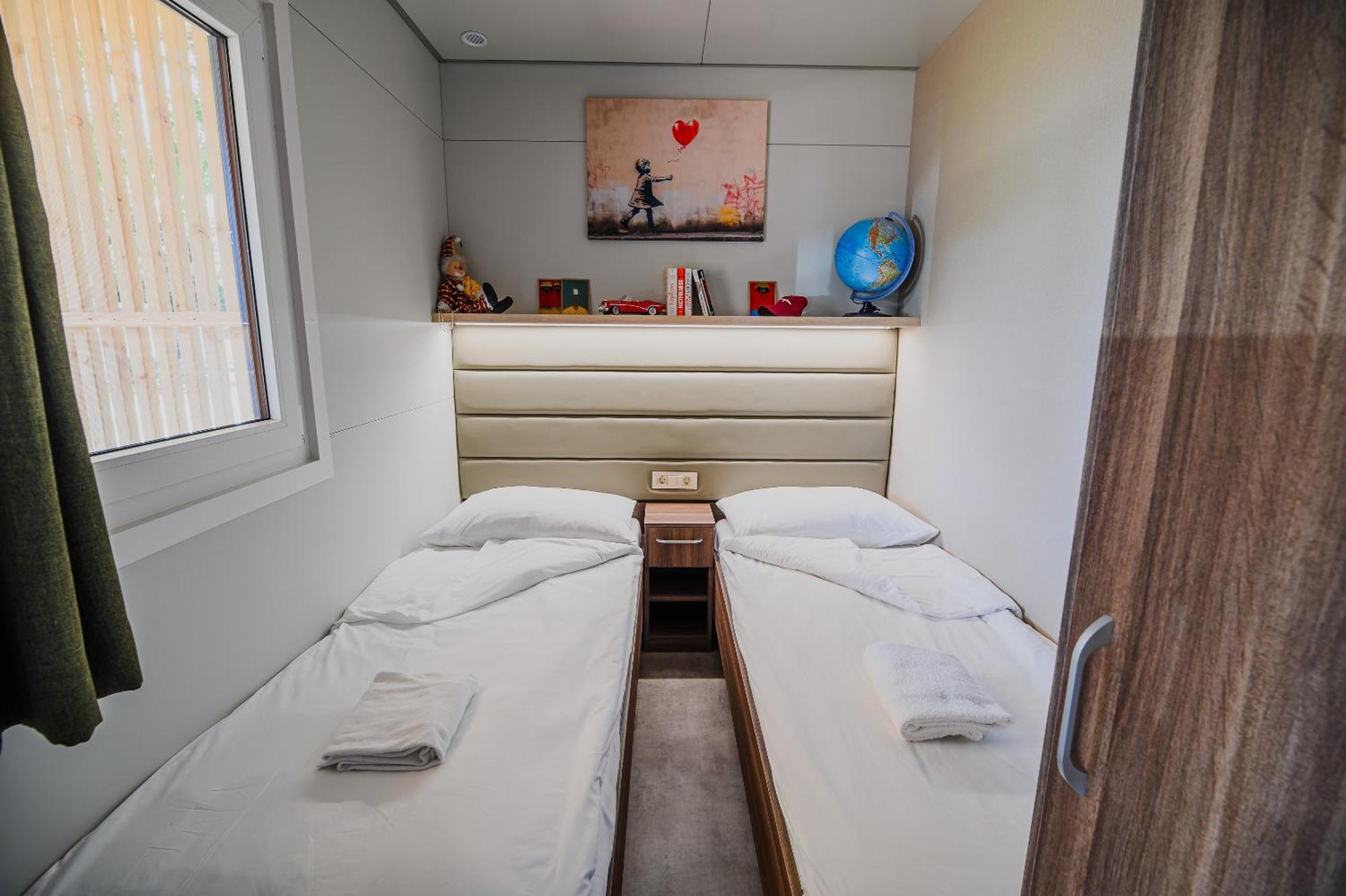 Premium Mobile Homes With Thermal Riviera Tickets Catez ob Savi Oda fotoğraf