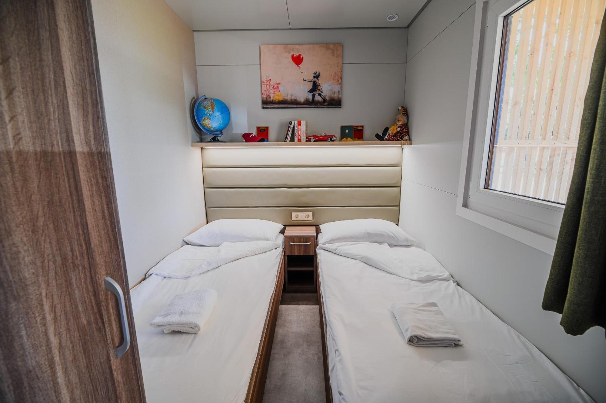 Premium Mobile Homes With Thermal Riviera Tickets Catez ob Savi Oda fotoğraf